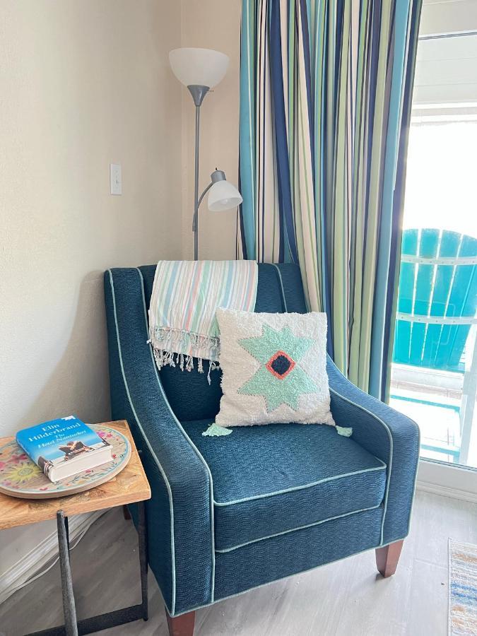 Sun Splashed Condo! Steps To Beach And 2 Pools Galveston Island Exterior photo