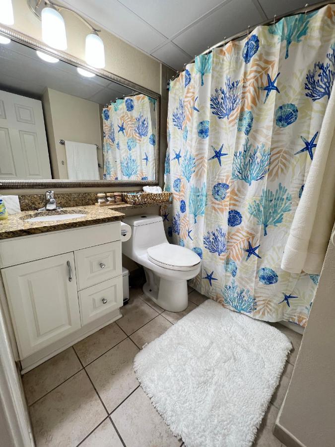 Sun Splashed Condo! Steps To Beach And 2 Pools Galveston Island Exterior photo